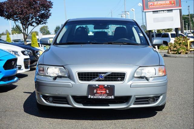 Photo of 2006 Electric Silver Metallic Volvo S60