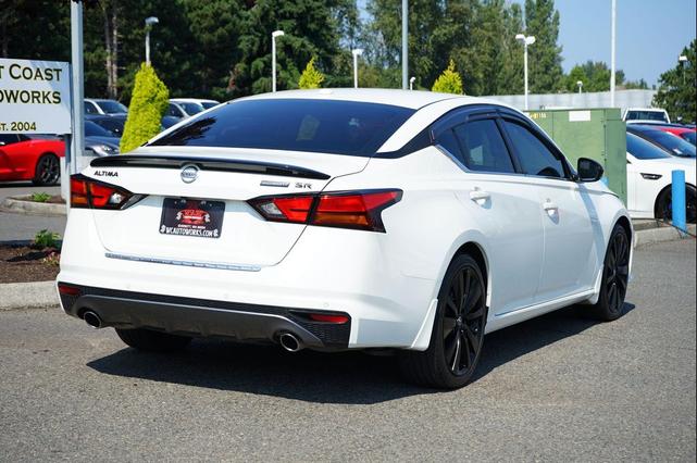 Photo of 2022 Pearl White Tricoat Nissan Altima