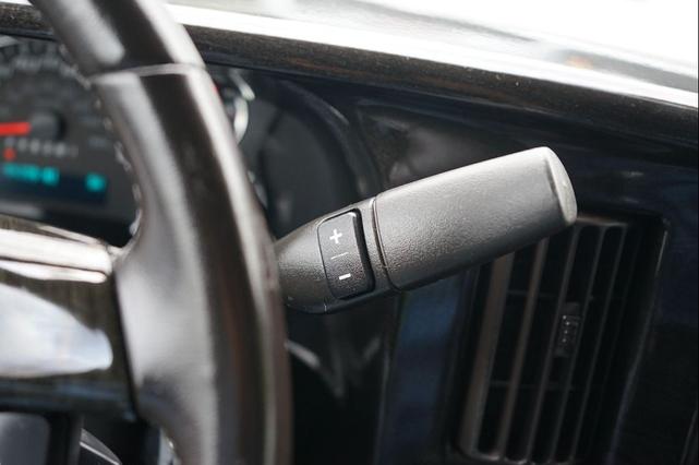 Photo of 2017 gray GMC Savana 2500