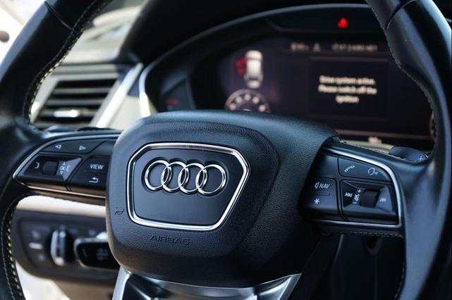Photo of 2018 Florett Silver Metallic Audi SQ5