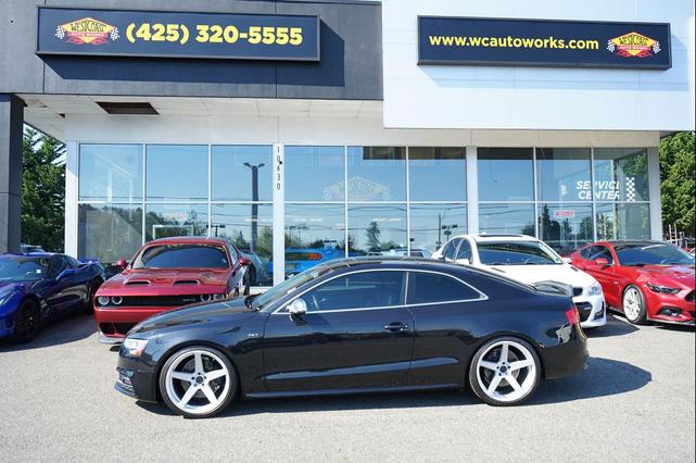 Photo of 2014 black Audi S5