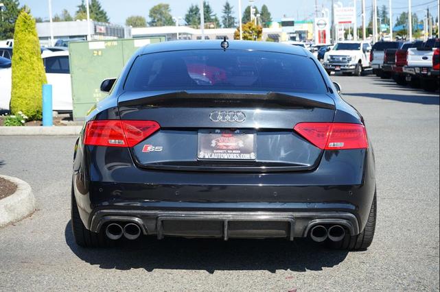 Photo of 2014 black Audi S5