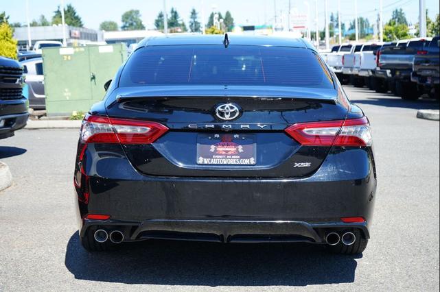 Photo of 2018 Midnight Black Metallic Toyota Camry