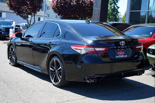 Photo of 2018 Midnight Black Metallic Toyota Camry