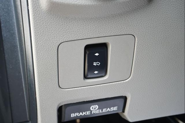 Photo of 2017 Oxford White Ford F-250