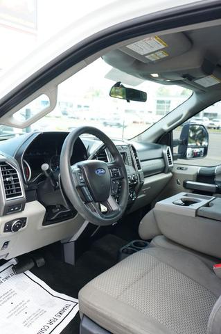 Photo of 2017 Oxford White Ford F-250