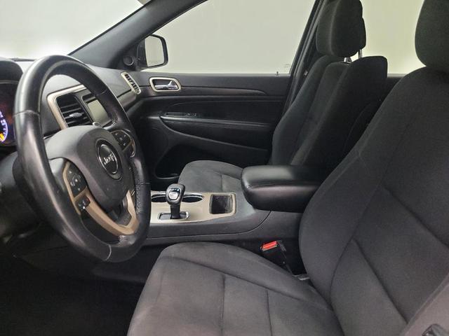 Photo of 2015 Brilliant Black Crystal Pearlcoat Jeep Grand Cherokee