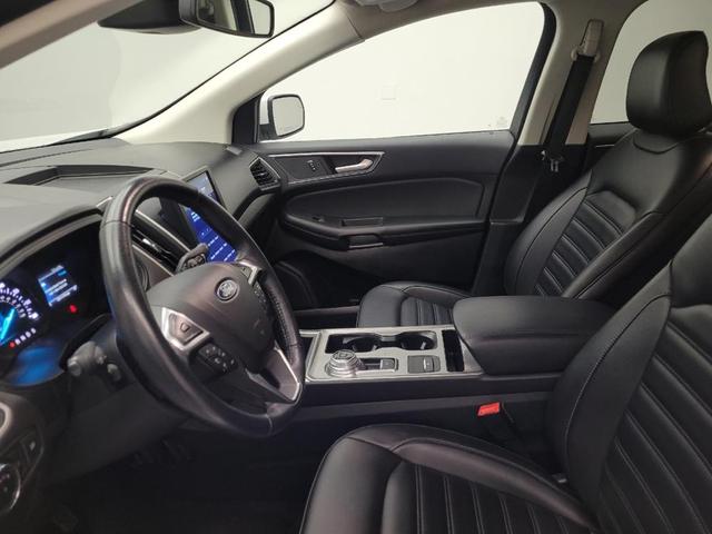 Photo of 2023 White Ford Edge