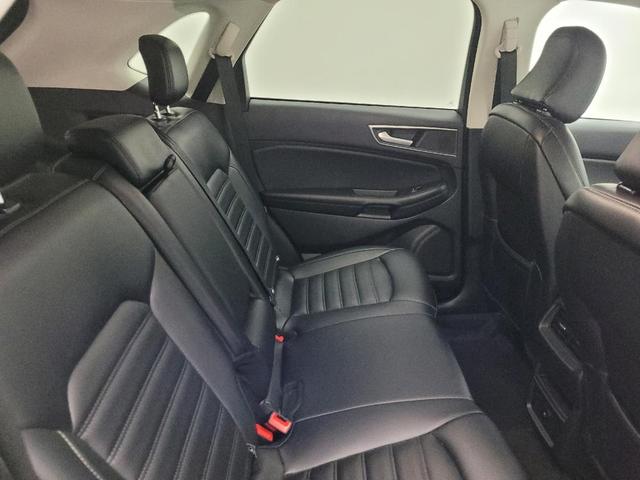 Photo of 2023 White Ford Edge