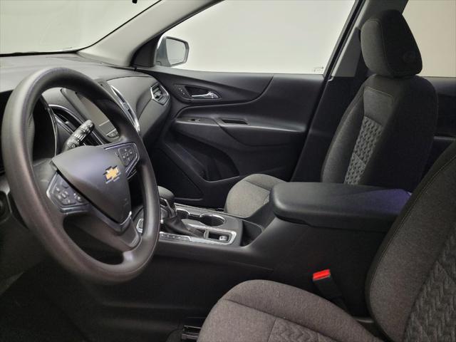 Photo of 2024 Summit White Chevrolet Equinox