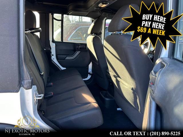 Photo of 2017 White Jeep Wrangler Unlimited