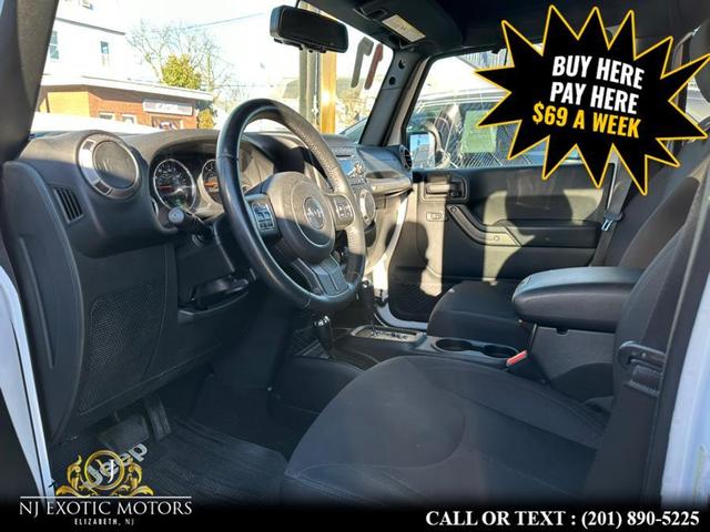 Photo of 2017 White Jeep Wrangler Unlimited