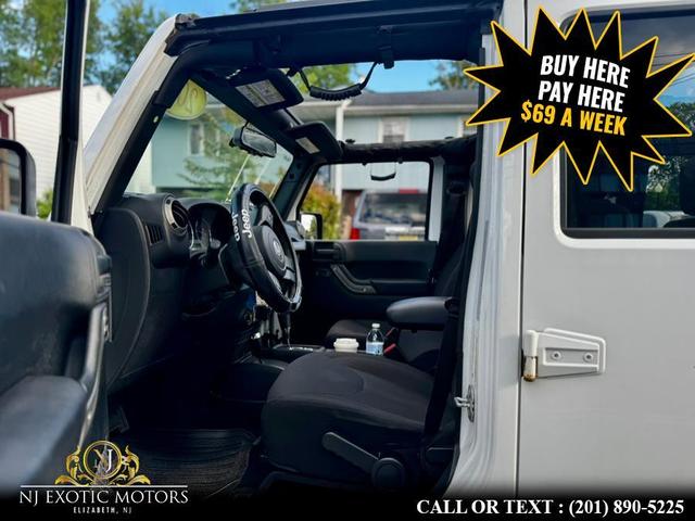 Photo of 2017 White Jeep Wrangler Unlimited