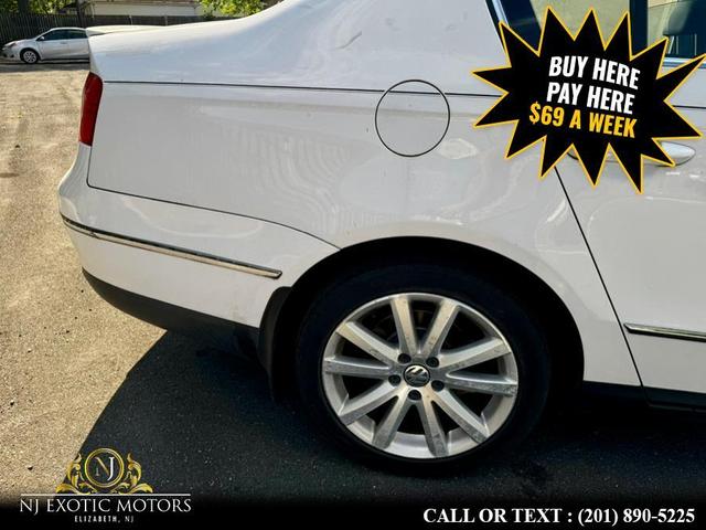 Photo of 2010 White Volkswagen Passat