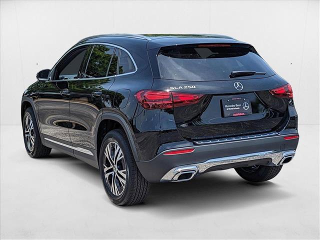 Photo of 2025 Night Black Mercedes-Benz GLA 250