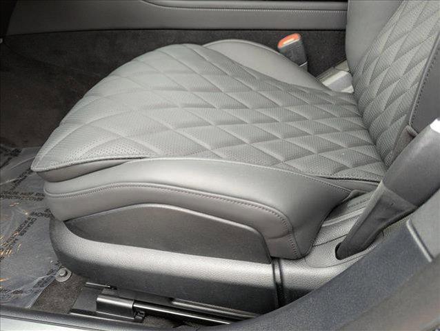 Photo of 2025 Obsidian Black Metallic Mercedes-Benz S-Class