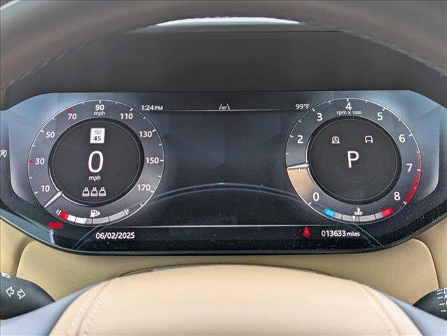 Photo of 2024 White Land Rover Range Rover