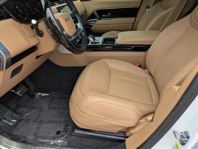 Photo of 2024 White Land Rover Range Rover