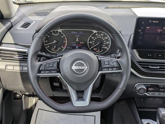 Photo of 2025 Pearl White Tricoat Nissan Altima
