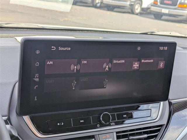 Photo of 2025 Pearl White Tricoat Nissan Altima