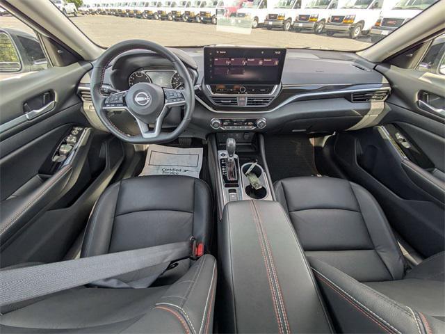 Photo of 2025 Pearl White Tricoat Nissan Altima