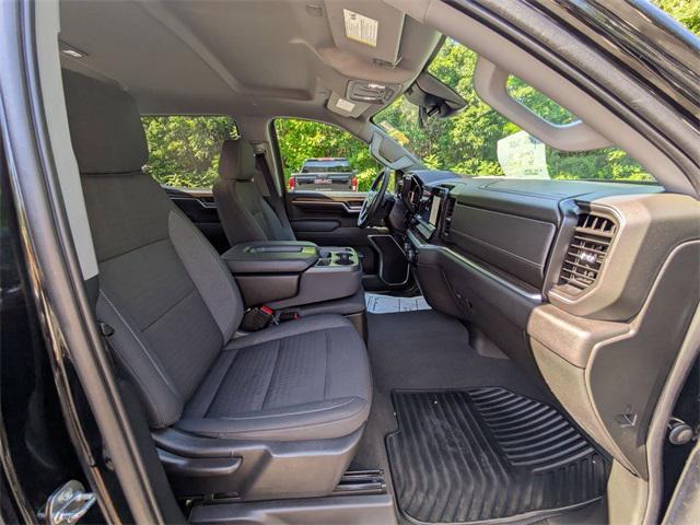 Photo of 2022 Black Chevrolet Silverado 1500