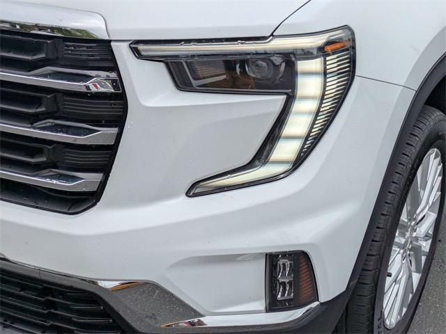 Photo of 2024 Summit White GMC Acadia