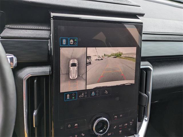 Photo of 2024 Summit White GMC Acadia