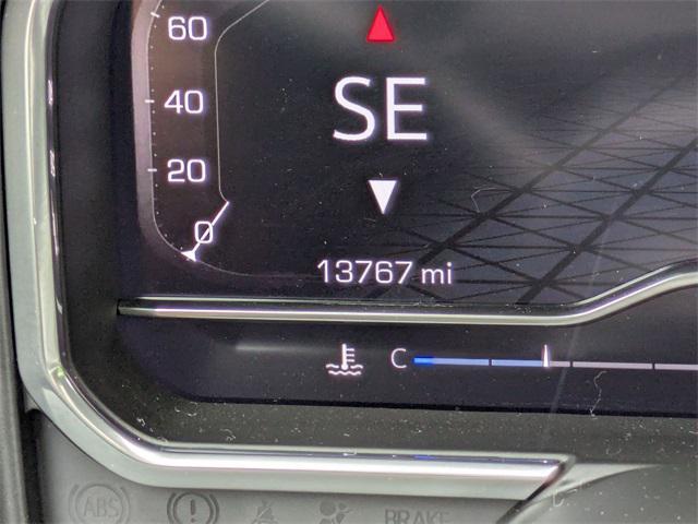Photo of 2024 Summit White GMC Sierra 1500