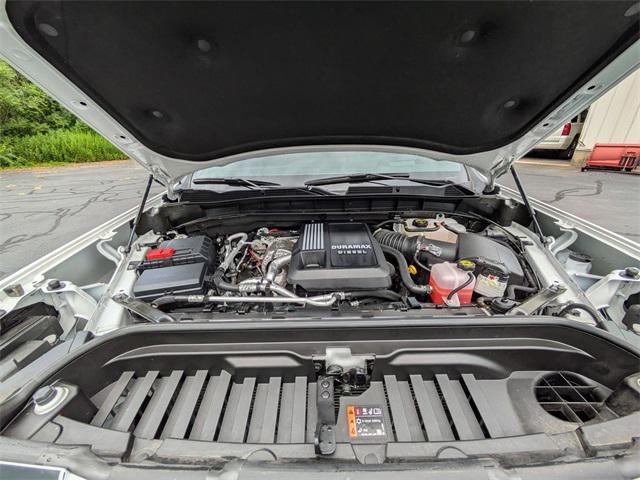 Photo of 2024 Summit White GMC Sierra 1500
