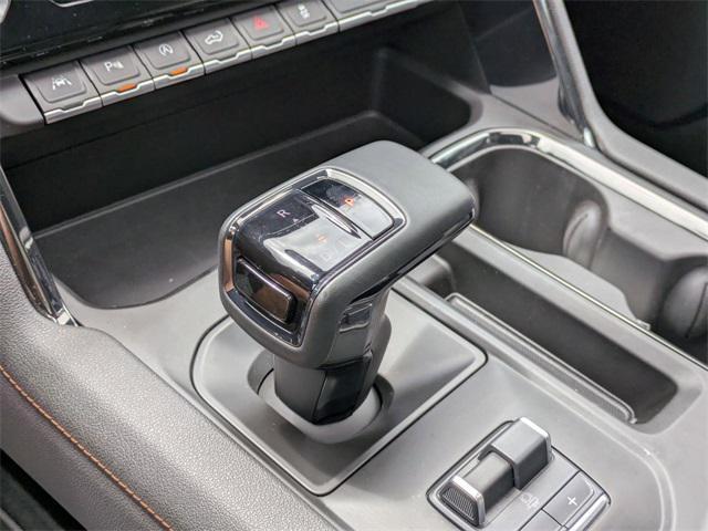 Photo of 2024 Summit White GMC Sierra 1500