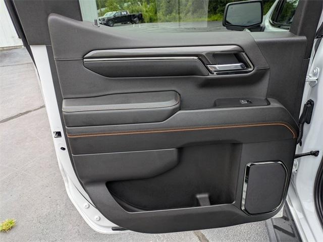 Photo of 2024 Summit White GMC Sierra 1500