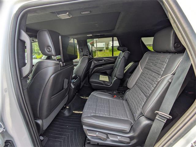 Photo of 2023 Crystal White Tricoat Cadillac Escalade