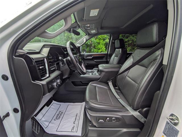 Photo of 2024 White Frost Tricoat GMC Sierra 2500