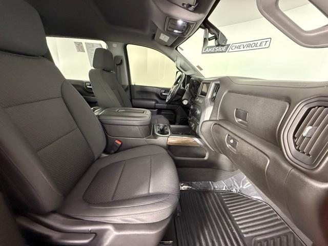 Photo of 2021 Red Chevrolet Silverado 2500