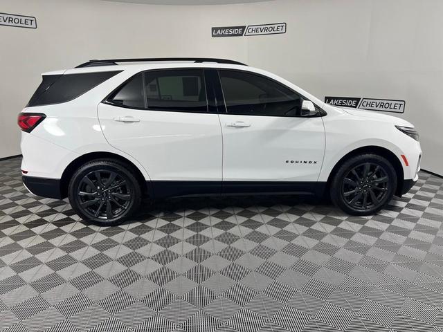 Photo of 2022 Summit White Chevrolet Equinox