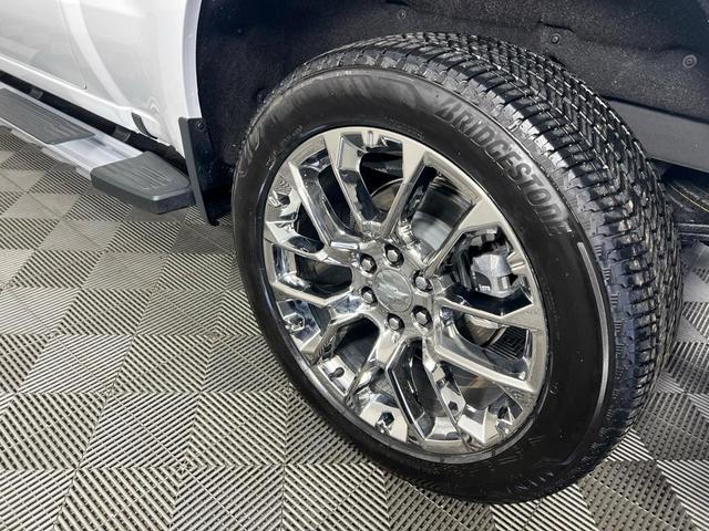 Photo of 2025 Summit White Chevrolet Silverado 1500