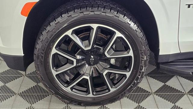 Photo of 2023 Summit White Chevrolet Tahoe