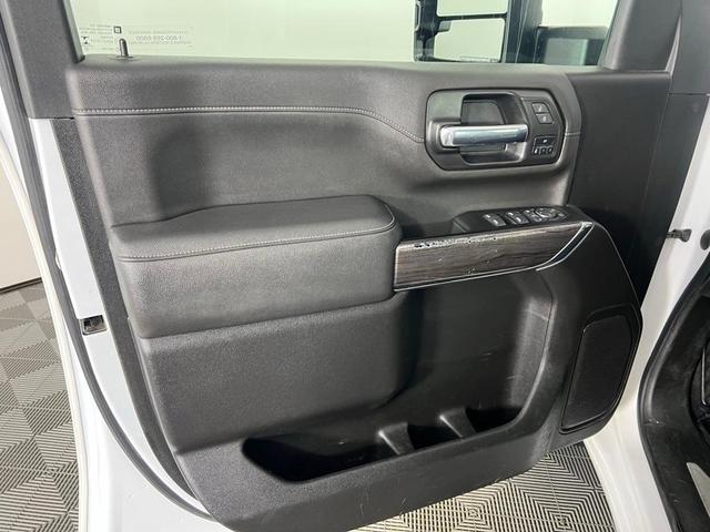Photo of 2022 Summit White Chevrolet Silverado 2500