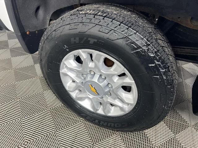 Photo of 2022 Summit White Chevrolet Silverado 2500