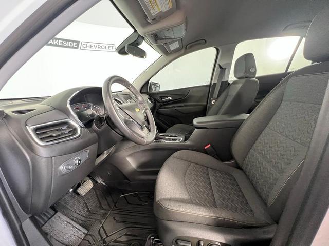 Photo of 2022 Summit White Chevrolet Equinox