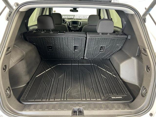 Photo of 2022 Summit White Chevrolet Equinox
