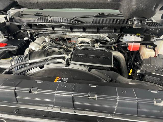 Photo of 2024 Iridescent Pearl Tricoat Chevrolet Silverado 2500