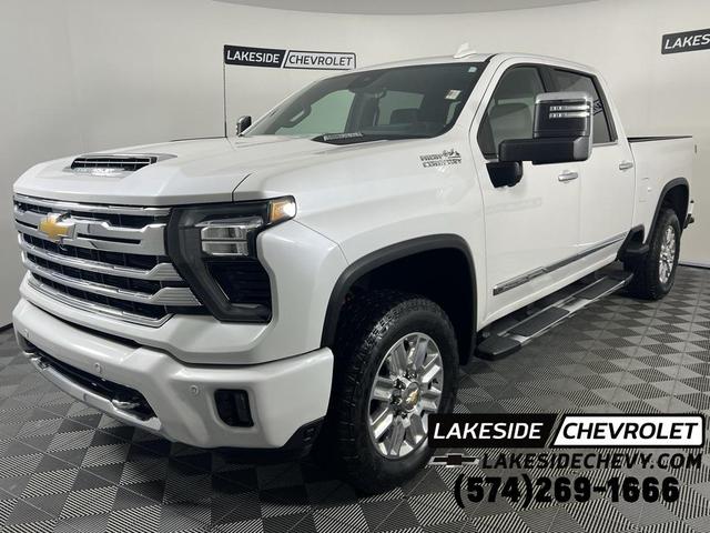 Photo of 2024 Iridescent Pearl Tricoat Chevrolet Silverado 2500