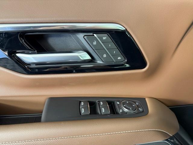 Photo of 2026 Polar White Chevrolet Tahoe