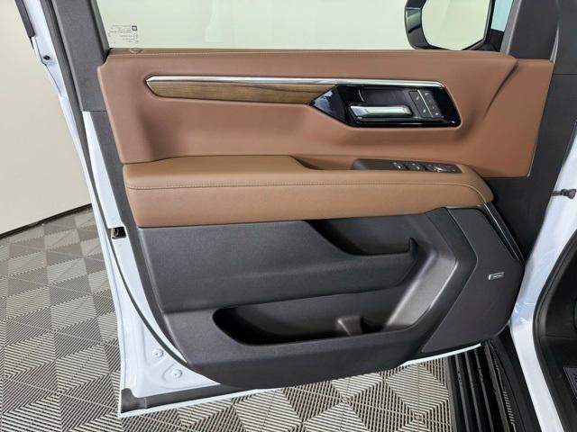 Photo of 2026 Polar White Chevrolet Tahoe