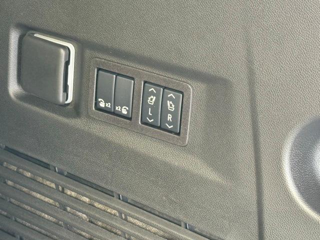 Photo of 2026 Polar White Chevrolet Tahoe