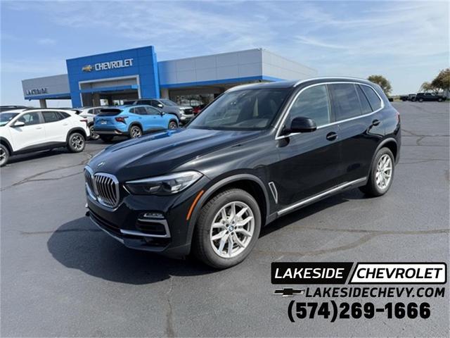 Photo of 2020 Black Sapphire Metallic BMW X5