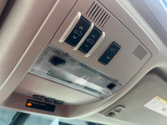 Photo of 2011 Silver Lining Metallic Cadillac Escalade ESV