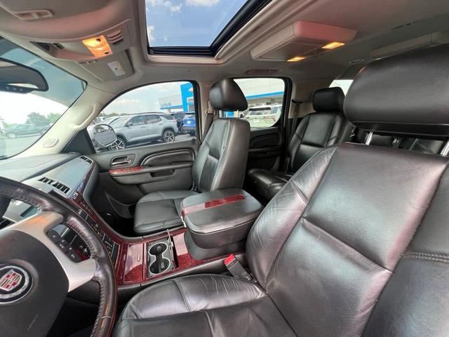 Photo of 2011 Silver Lining Metallic Cadillac Escalade ESV